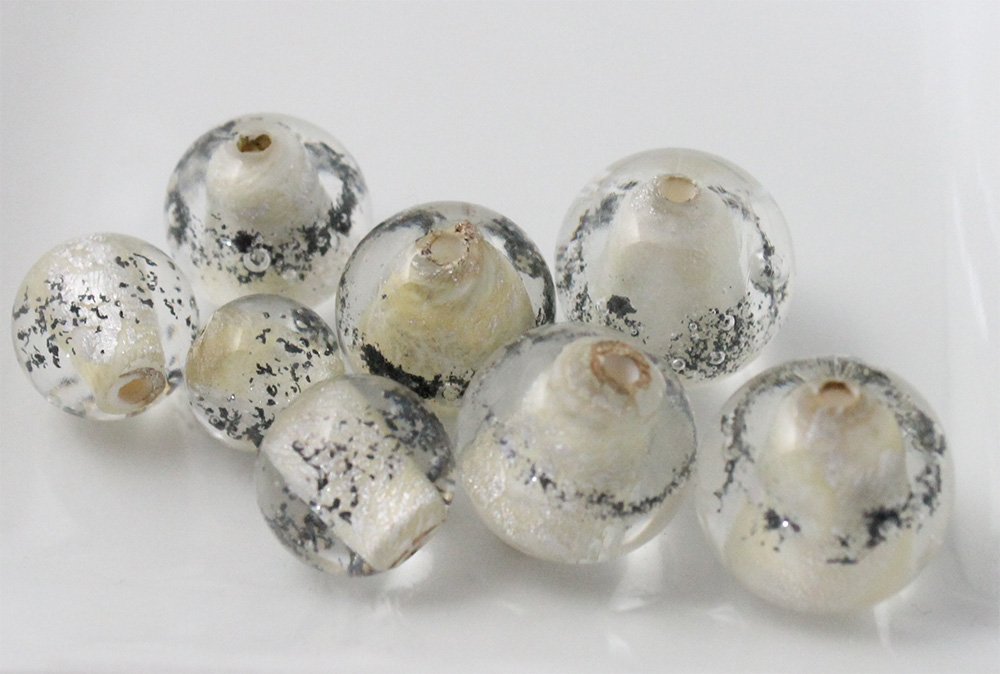 銀箔（純銀）隕石ビーズ